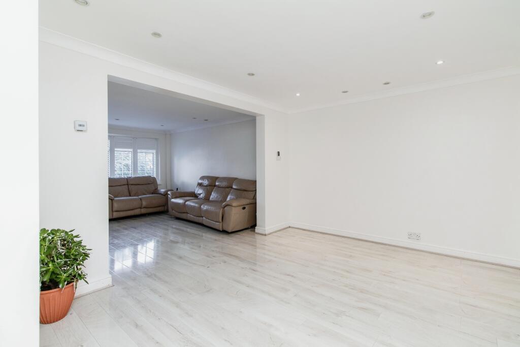 Additional property image - Claremont Road, Hextable, Swanley, Kent, BR8