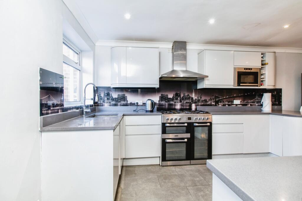 Additional property image - Claremont Road, Hextable, Swanley, Kent, BR8