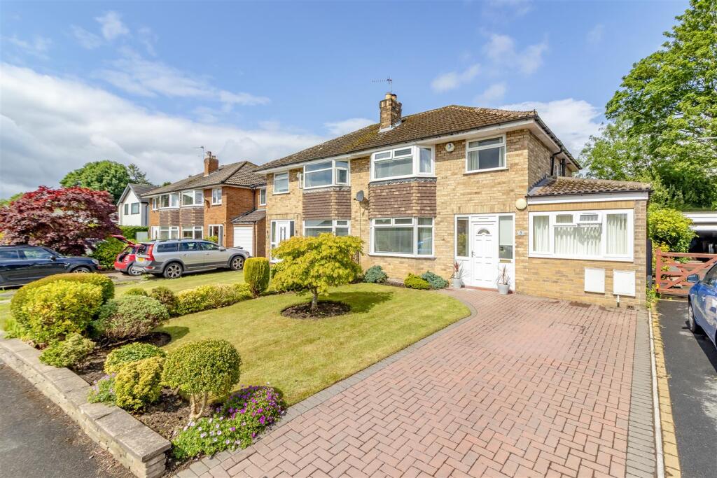Main image of property: Parklands Gate, Bramhope