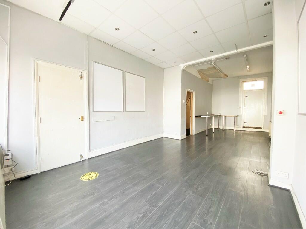 High street retail property for rent in East Road, New EN4