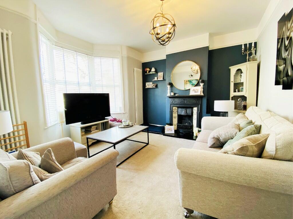 Main image of property: Middle Road, East Barnet, EN4