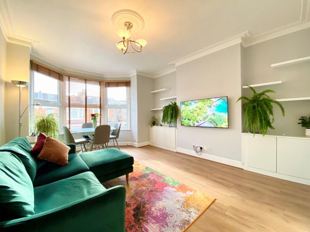 Main image of property: Belsize Avenue, Palmers Green, N13