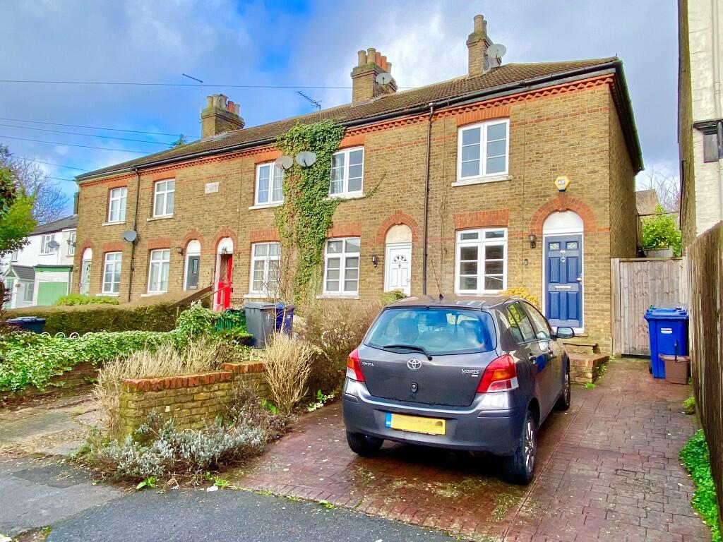 Main image of property: West End Lane, High Barnet, EN5