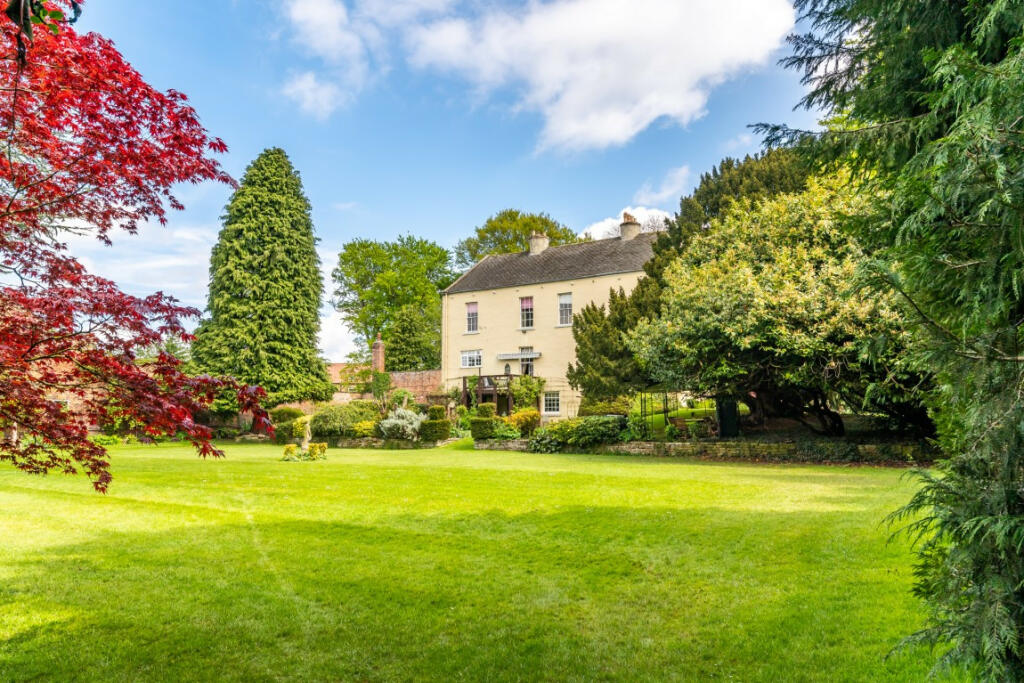 6 bedroom detached house for sale in Holme Lodge, Holme on Swale, Thirsk, North Yorkshire. YO7