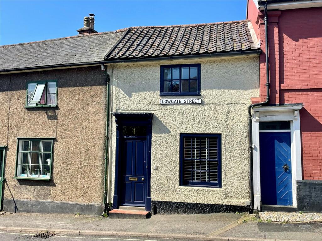 2 bedroom terraced house for sale in Lowgate Street, Eye, IP23