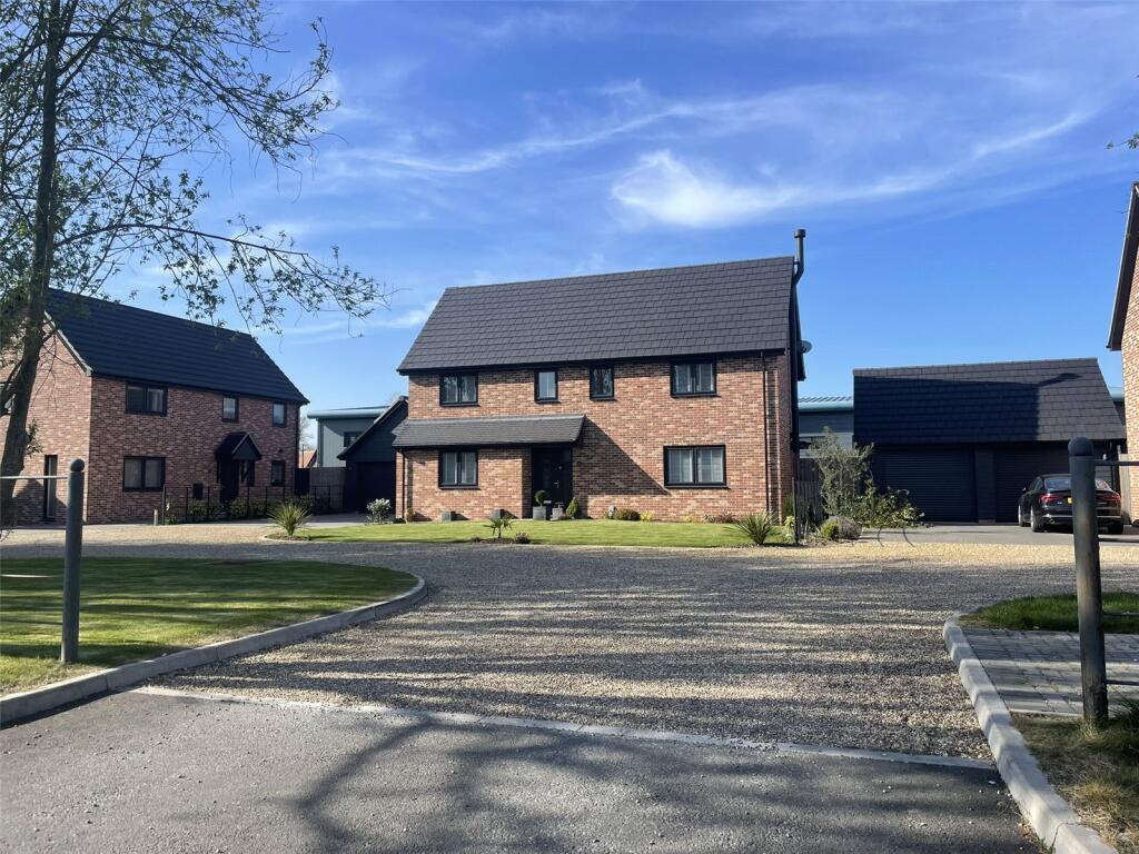 Main image of property: The Crossroads, Brome, Eye, IP23