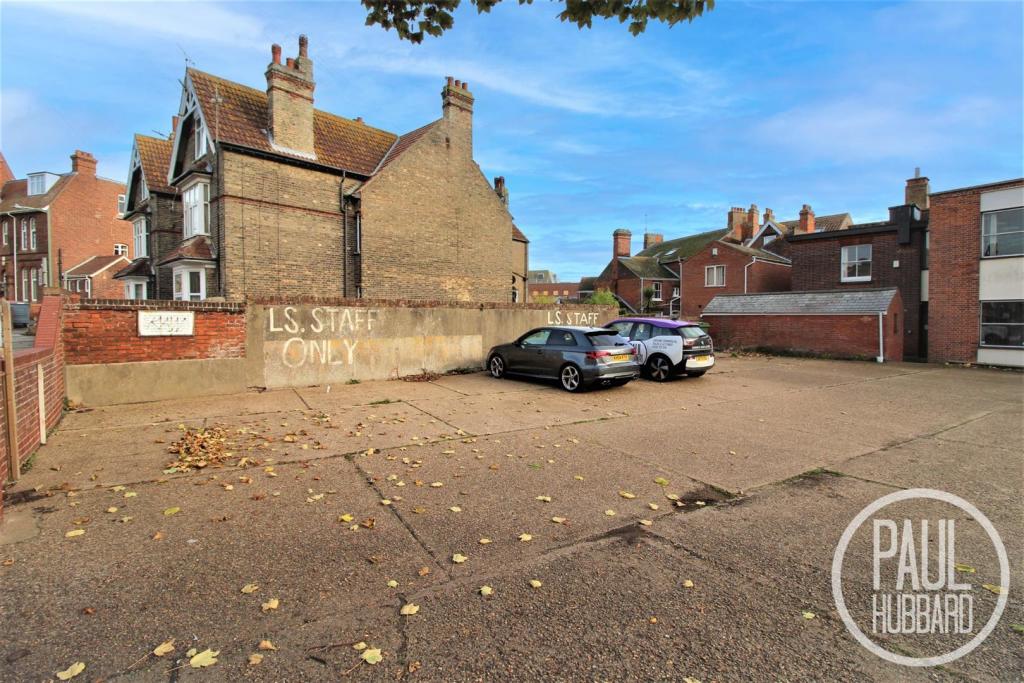 Office to lease in Gordon Road, Lowestoft, Suffolk, NR32