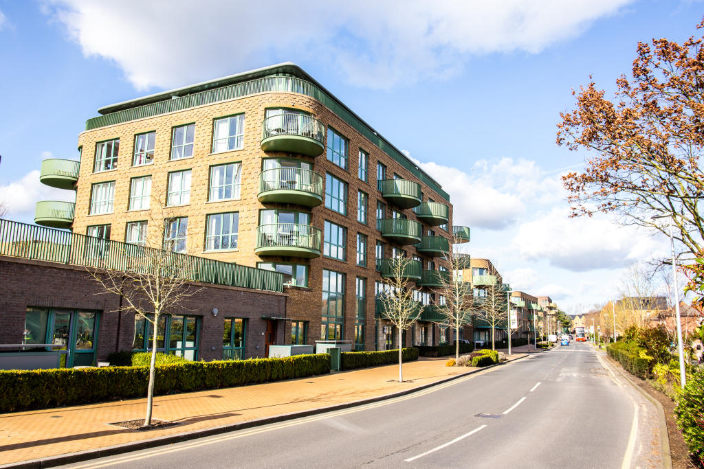 2 bedroom flat for rent in 18 Tudway Road, Kidbrooke, SE3