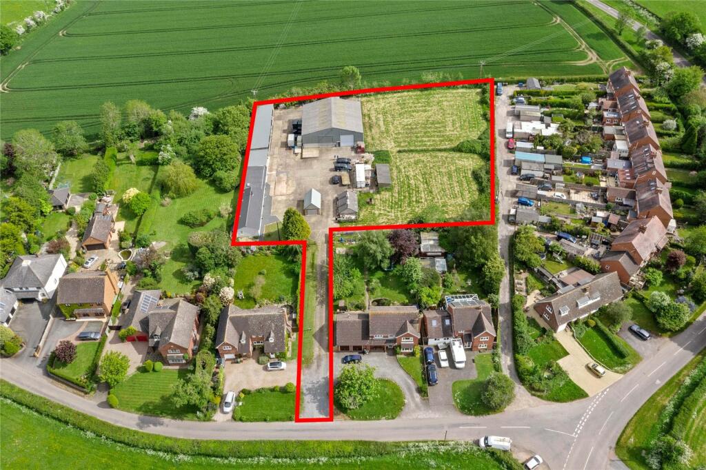 2 bedroom bungalow for sale in Claines, Worcester, Worcestershire, WR3