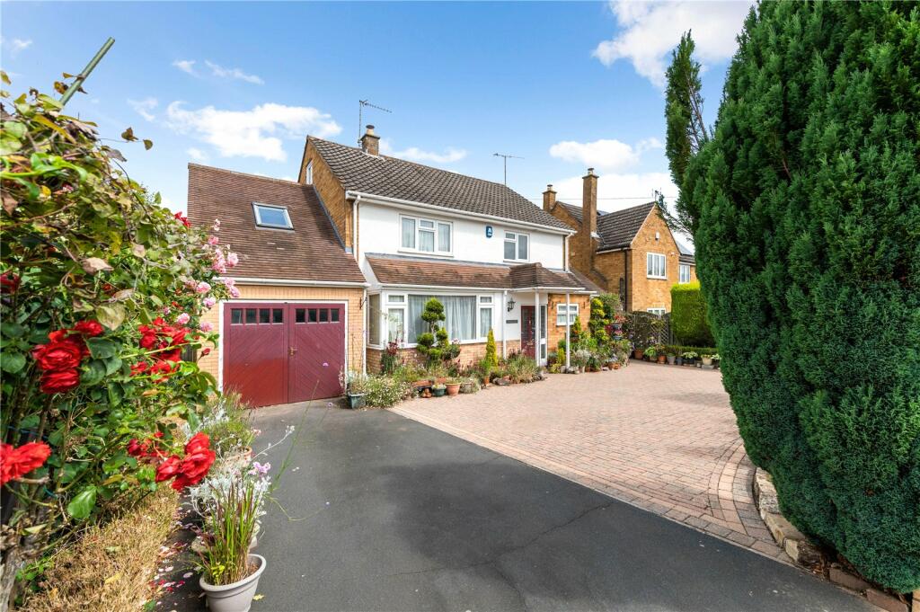 5 bedroom detached house for sale in Hartlebury, Kidderminster