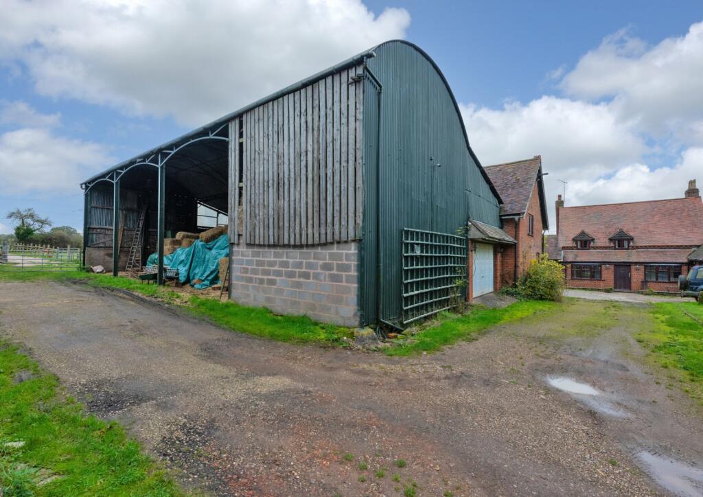 Additional property image - Astwood Bank, Redditch, Worcestershire
