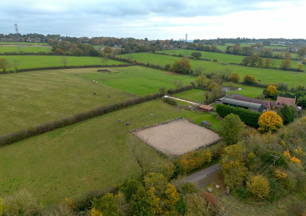 Additional property image - Astwood Bank, Redditch, Worcestershire