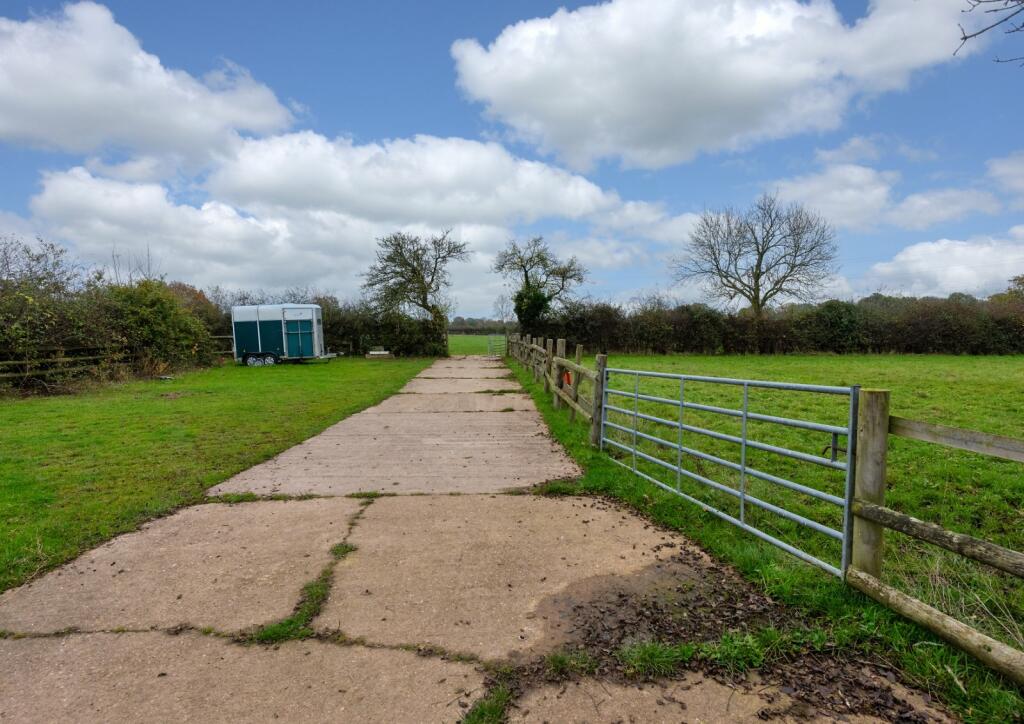 Additional property image - Astwood Bank, Redditch, Worcestershire
