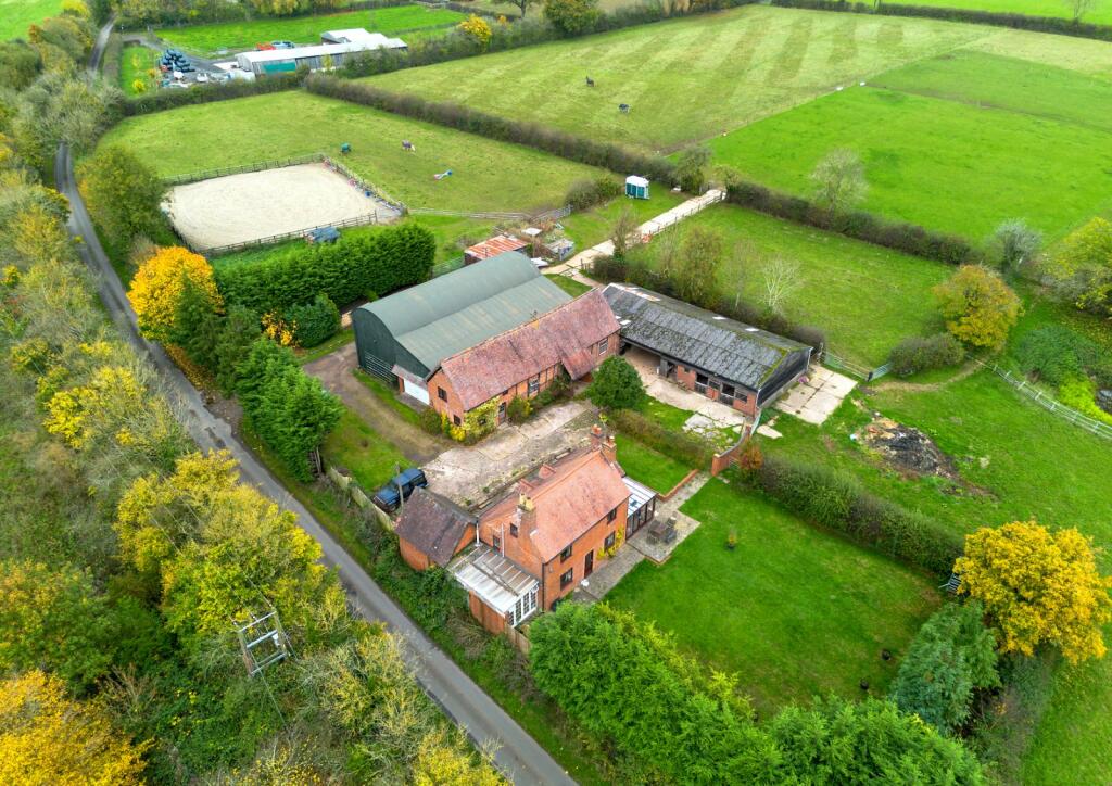 Additional property image - Astwood Bank, Redditch, Worcestershire