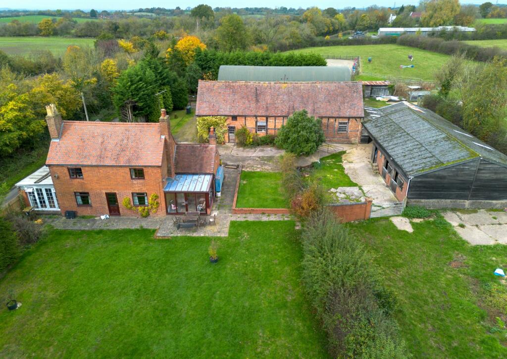 Additional property image - Astwood Bank, Redditch, Worcestershire