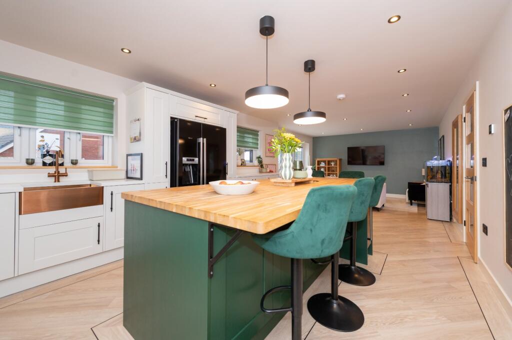 Additional property image - Redditch, Worcestershire