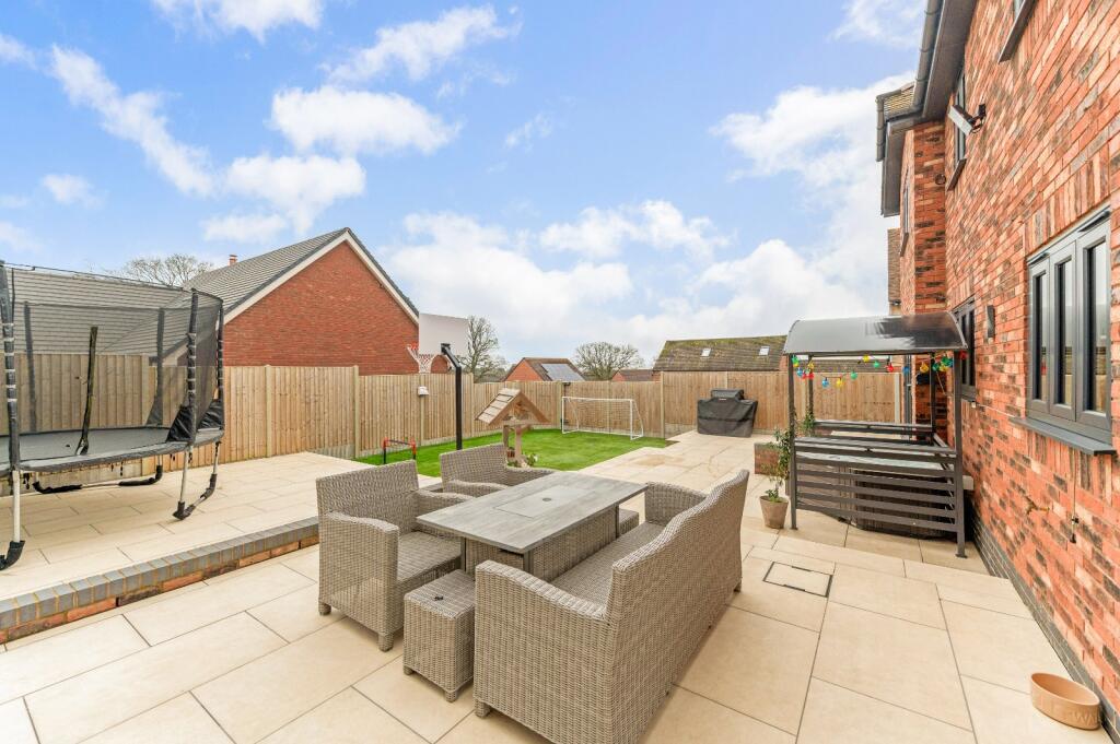 Additional property image - Redditch, Worcestershire