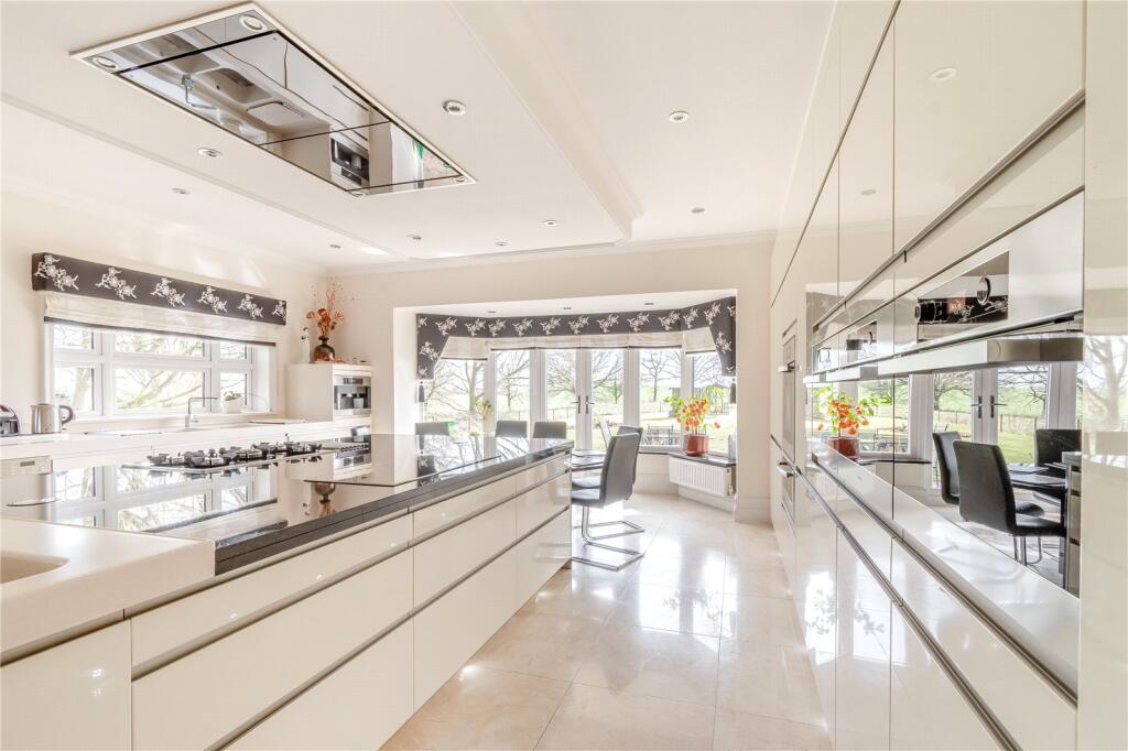 Additional property image - Cofton Hackett, Birmingham, Worcestershire