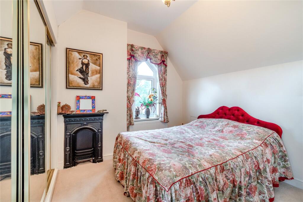 Additional property image - Cofton Hackett, Birmingham, Worcestershire