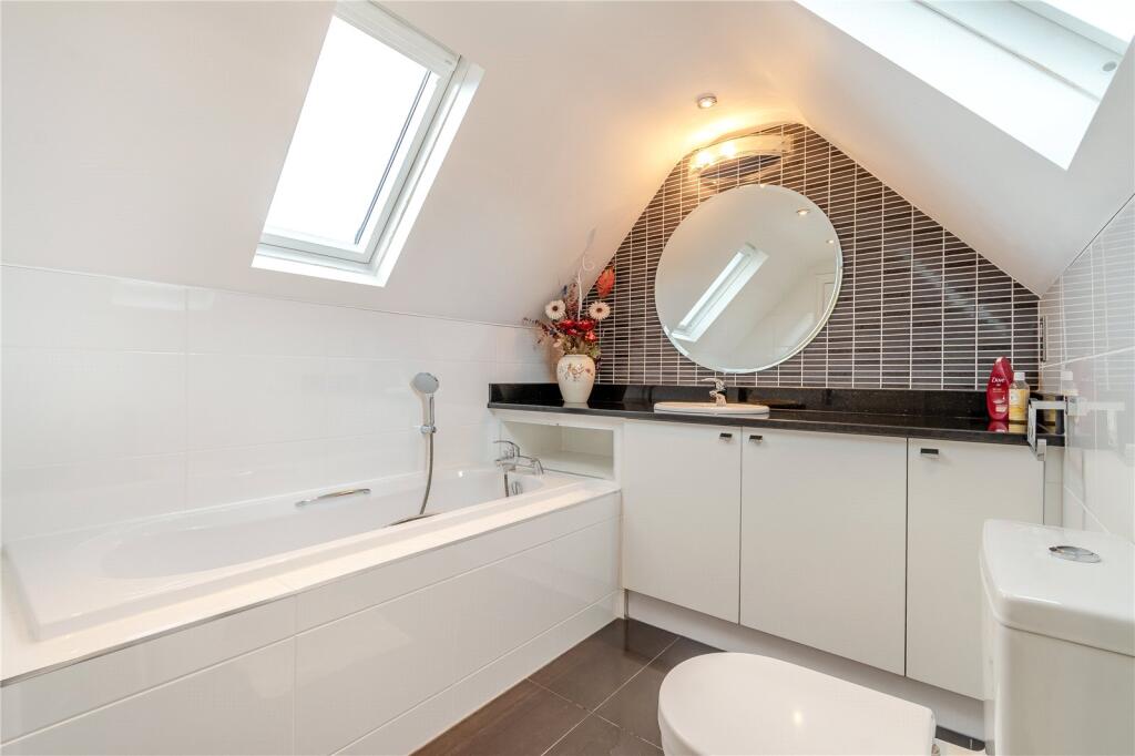 Additional property image - Cofton Hackett, Birmingham, Worcestershire