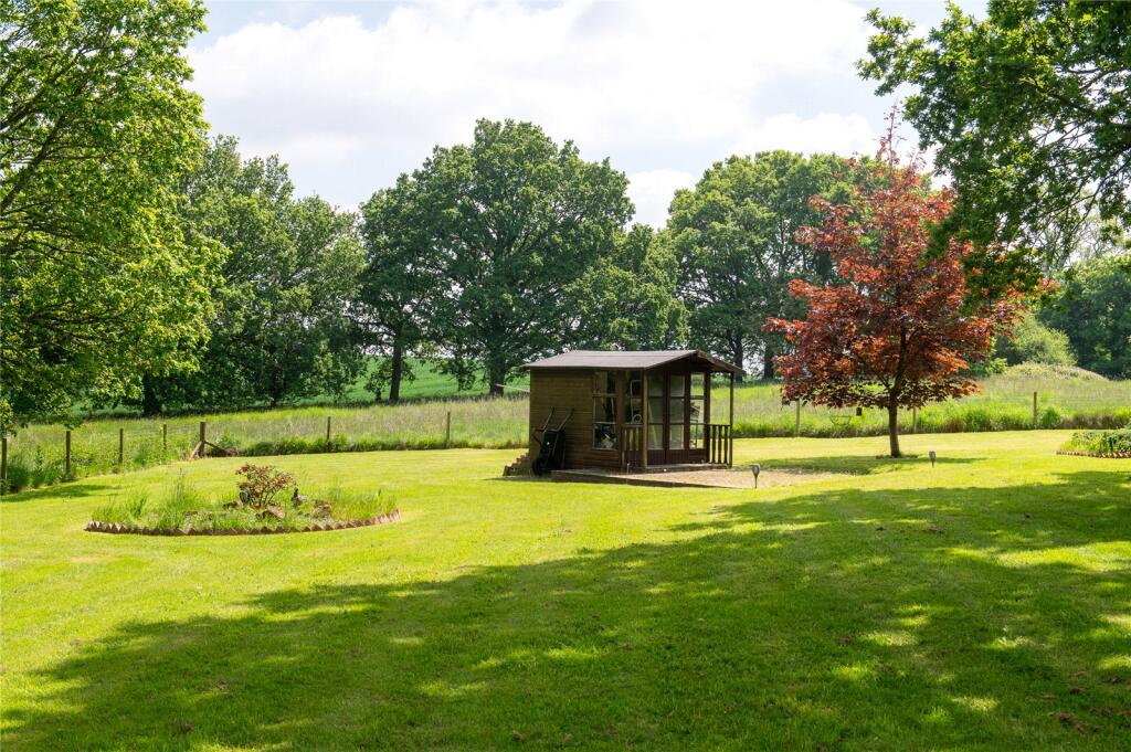 Additional property image - Cofton Hackett, Birmingham, Worcestershire