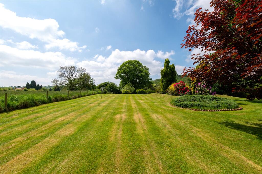 Additional property image - Cofton Hackett, Birmingham, Worcestershire