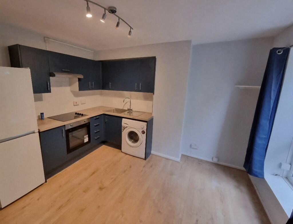 Main image of property: Stroud Crescent, London, SW15