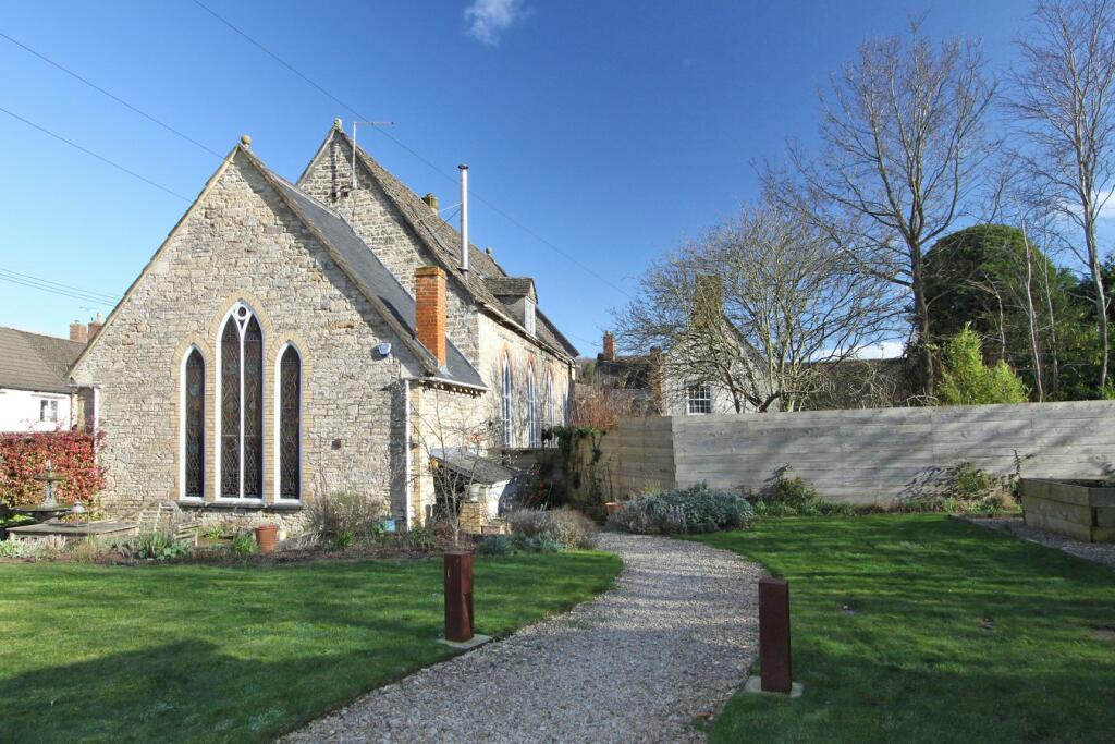 3 bedroom character property for sale in Old Town, WottonunderEdge, GL12