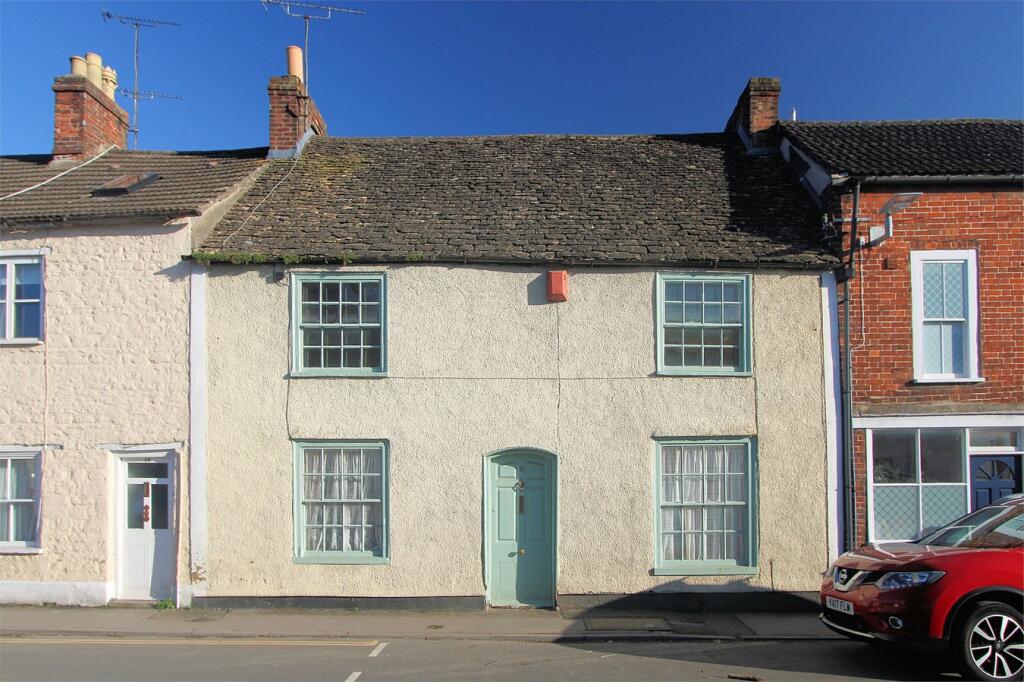 3 bedroom terraced house for sale in Bear Street, WottonunderEdge, GL12