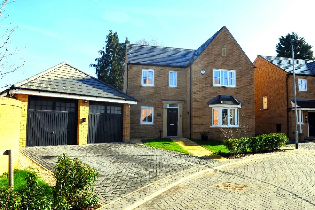 4 bedroom detached house for sale in St. Edes Way, Gamlingay, SG19