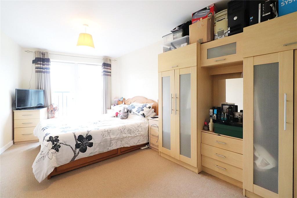2 bedroom apartment for sale in West Gate Road, Dartford, DA1