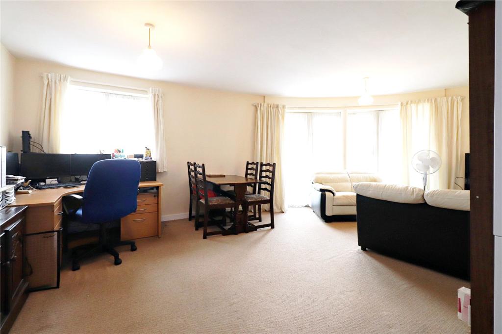 2 bedroom apartment for sale in West Gate Road, Dartford, DA1