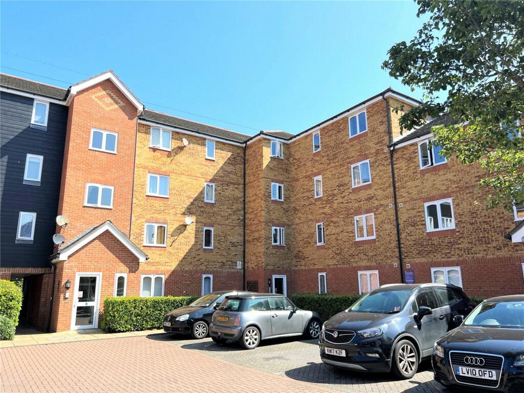 2 bedroom apartment for rent in Dunlop Close, Dartford, Kent, DA1