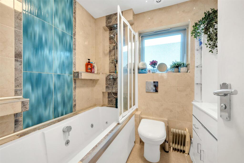 Additional property image - Cameron Drive, Dartford, Kent, DA1