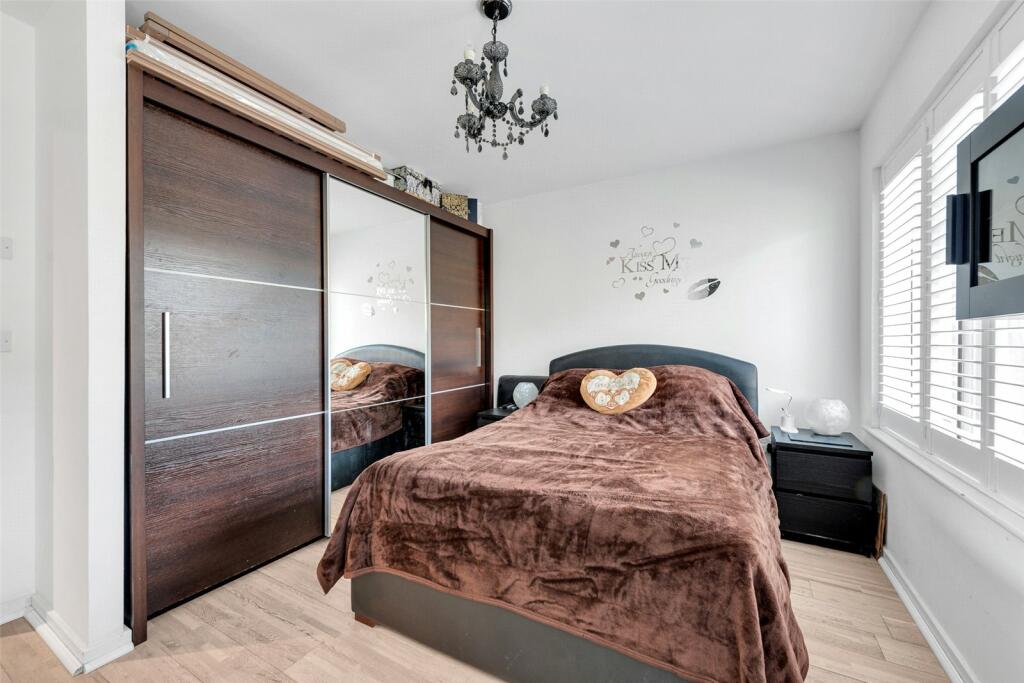 Additional property image - Cameron Drive, Dartford, Kent, DA1