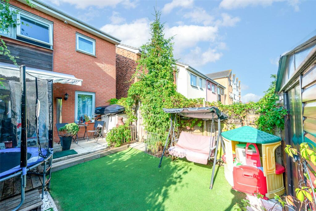 Additional property image - Cameron Drive, Dartford, Kent, DA1