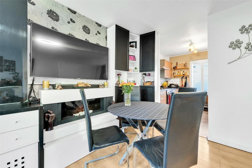 Additional property image - Cameron Drive, Dartford, Kent, DA1