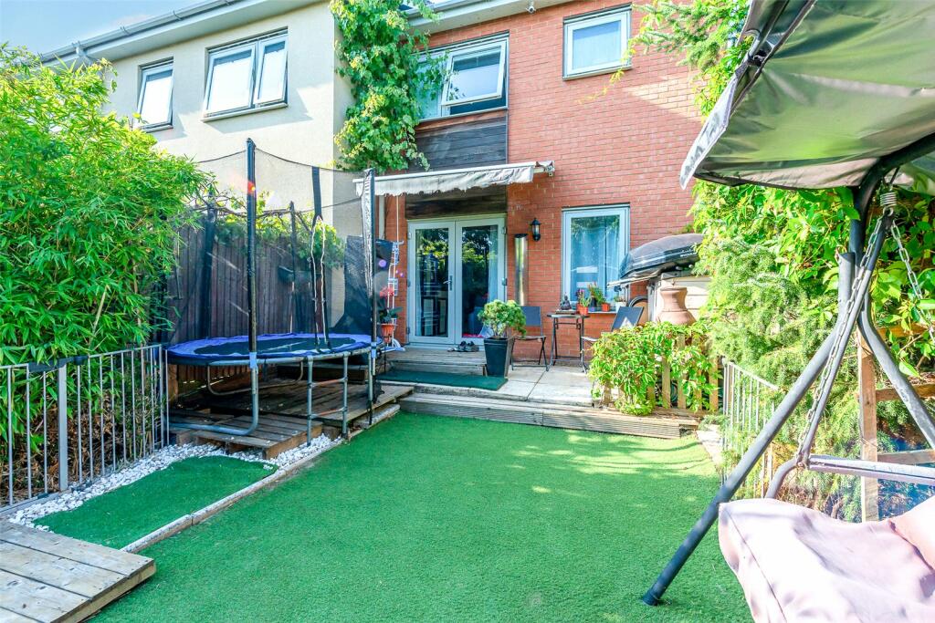 Additional property image - Cameron Drive, Dartford, Kent, DA1