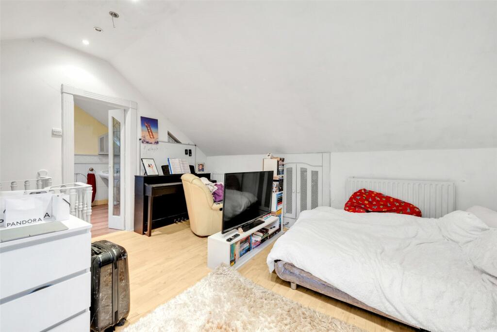 Additional property image - Mulberry Close, Meopham, DA13