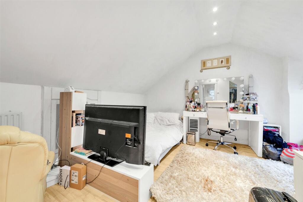 Additional property image - Mulberry Close, Meopham, DA13