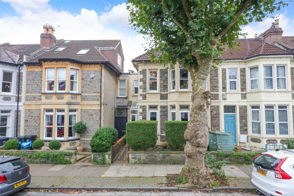 2 bedroom flat for sale in Sefton Park Road, Bristol, BS7