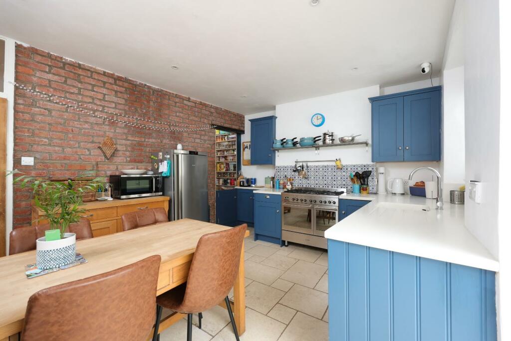 Additional property image - Clifton Wood Crescent, Bristol