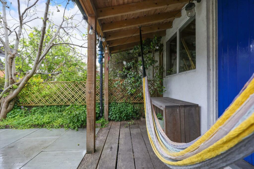 Additional property image - Clifton Wood Crescent, Bristol