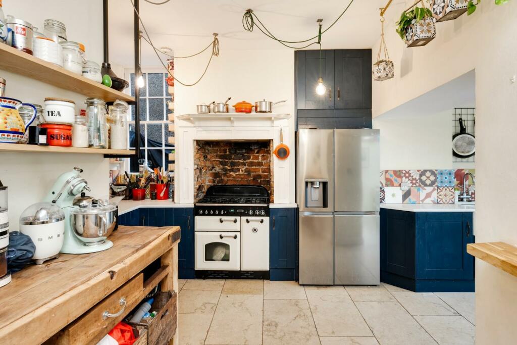 Additional property image - Freeland Place, Bristol
