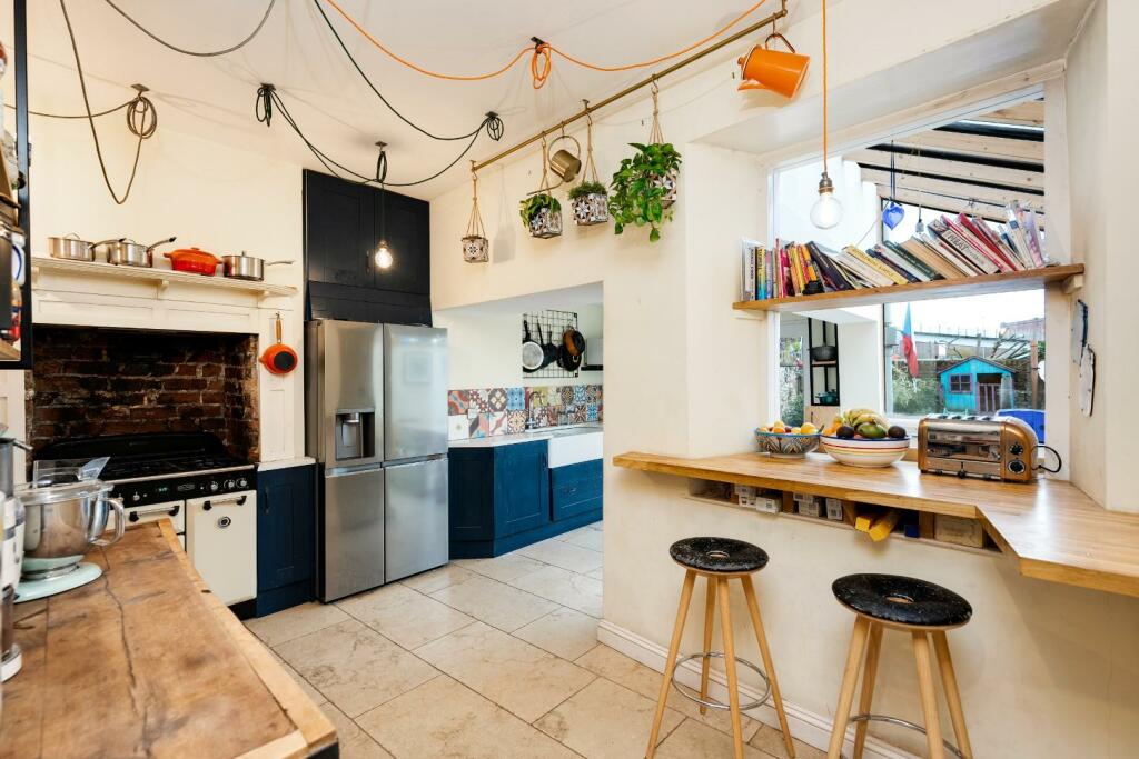 Additional property image - Freeland Place, Bristol