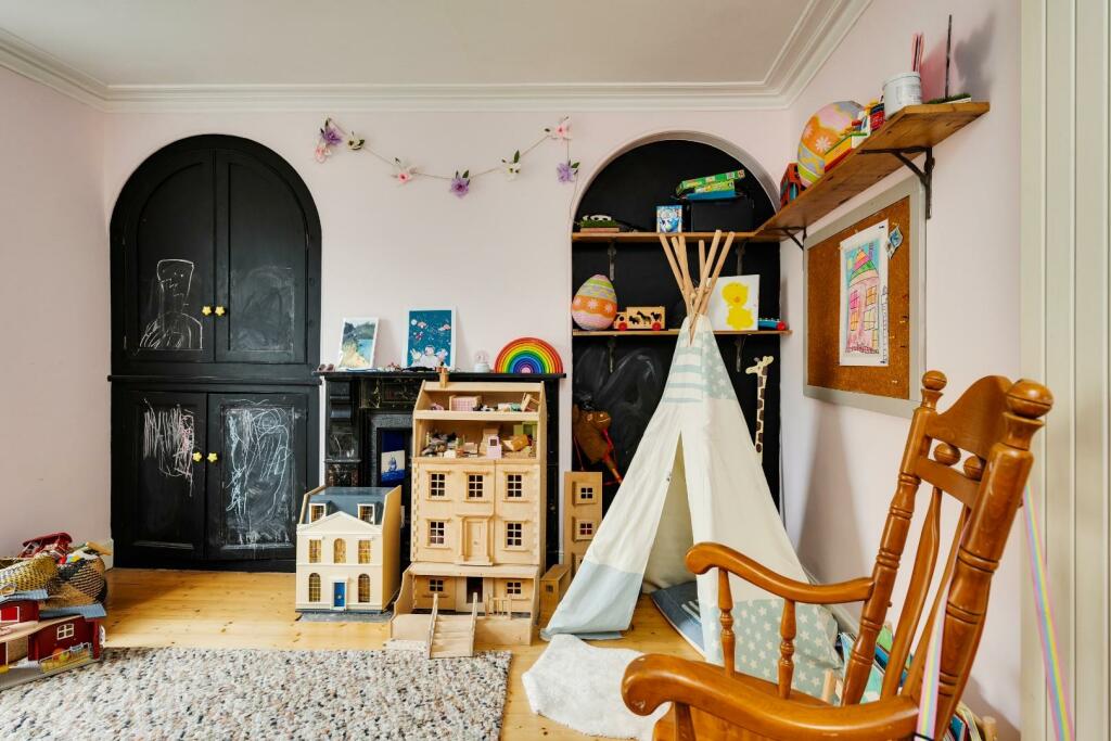 Additional property image - Freeland Place, Bristol