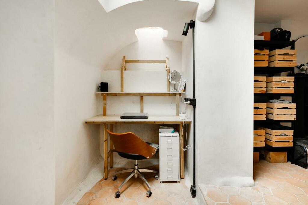 Additional property image - Freeland Place, Bristol