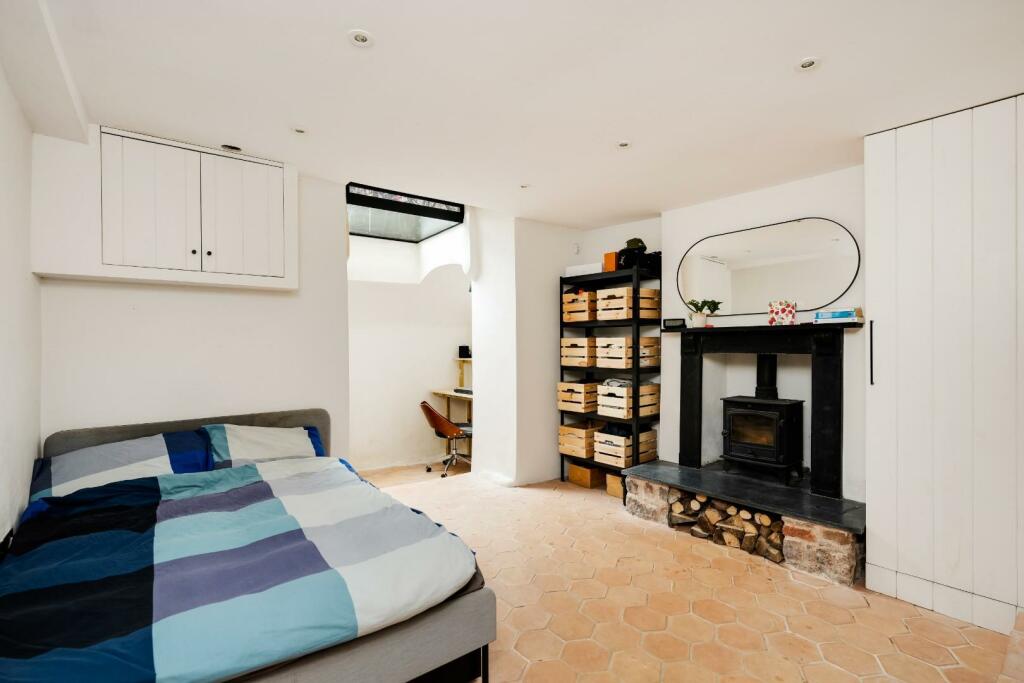 Additional property image - Freeland Place, Bristol
