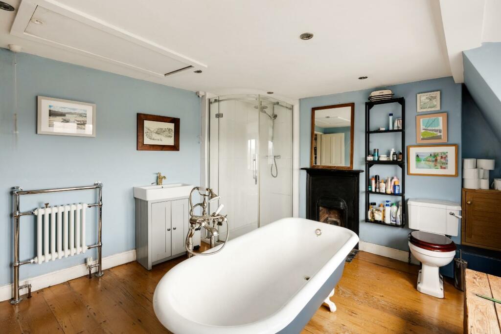 Additional property image - Freeland Place, Bristol