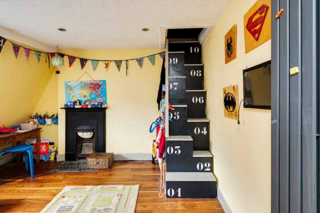 Additional property image - Freeland Place, Bristol